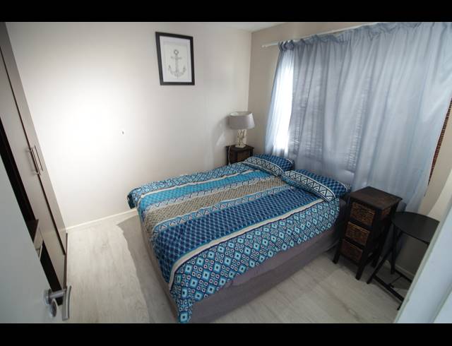 1 BEDROOM APARTMENT TO LET IN FORESHORE